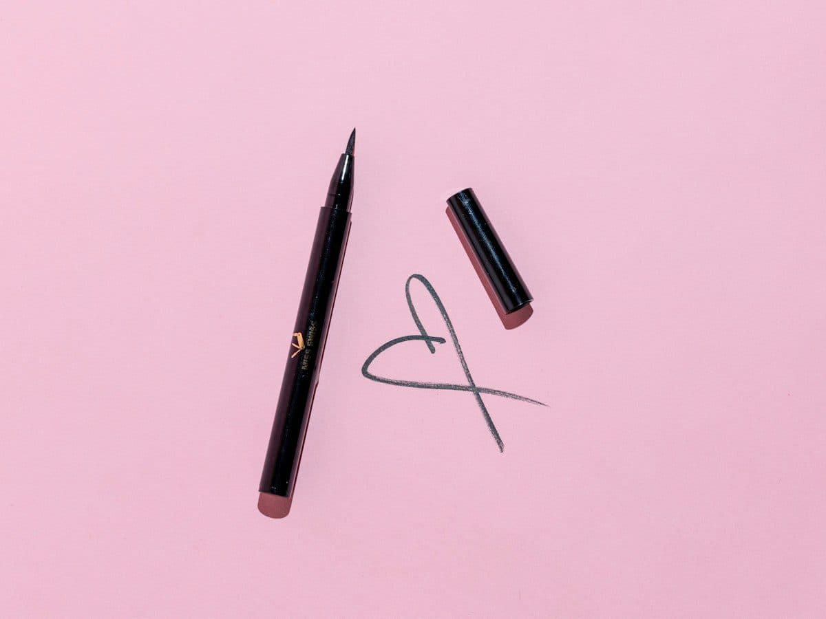 Precision Liquid Eyeliner